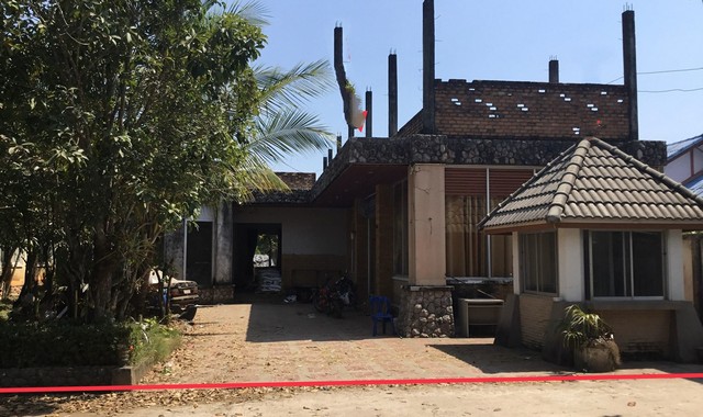 รายละเอียดเพิ่มเติมCode ID : PKK02-06749ราคาขาย         2,688,000 บาท- ขนาดพื้นที่ :   400 ตร.ว (1 ไร่) - พื้นที่ใช้สอย :    336 ตร.ม- จำนวนห้อง :   4 ห้องนอน 1 ห้องน้ำ - ที่จอดรถ :   1-2 คัน- บ้านเดี่ยว  :    1 ชั้น- บ้านเดี่ยวหันทางทิศ : -- อายุอาคาร :     15 ปีพิกัดทรัพย์ :      https://maps.app.goo.gl/gmAnhSh6fvAC5hCDAสถานที่ใกล้เคียง- ใกล้ตลาดทะเลน้อย at ควนขนุน พัทลุง- ใกล้วัดสวนธรรมเจดีย์ (วัดควนสูง)- ใกล้โรงเรียนบ้านควนพนางตุง- ใกล้โรงเรียนวัดประด�