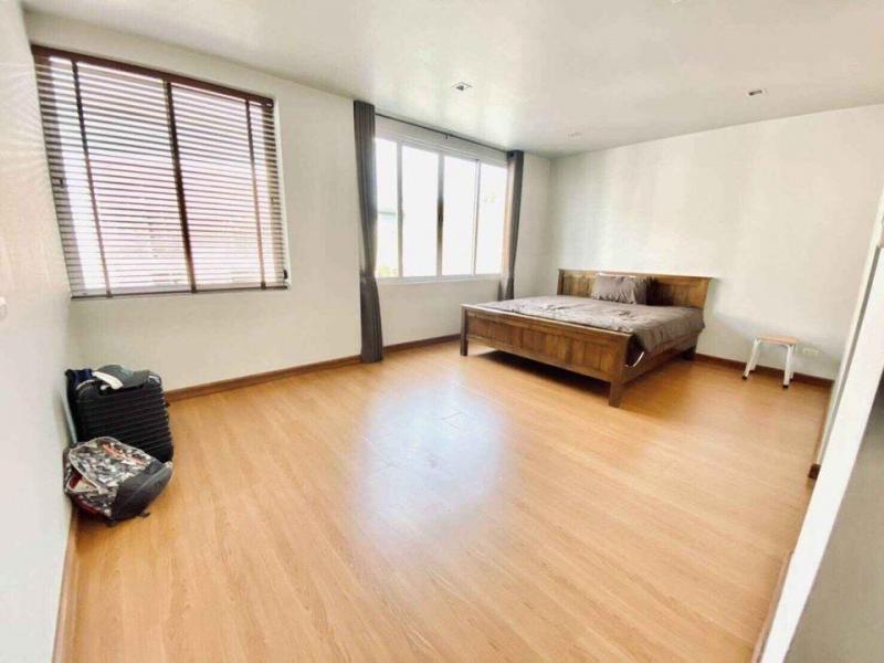 ให้เช่าบ้านเดี่ยว 3 ชั้นที่ 45 ตารางวา 3 ห้องนอน 4 ห้องน้ำ โครงการแกรนด์ไอดีไซน์ วิภาวดี ถนนวิภาวดีรังสิต