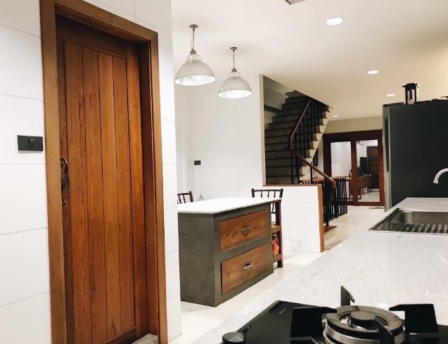  ให้เช่าทาวน์โฮม4 ชั้น  ซอยนนทรี 12 ย่านสาธุประดิษฐ์ สาทร เนื้อที่  20 ตรว มี 2 ห้องนอน 3 ห้องน้ำ