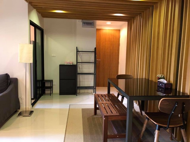 Zenith Place Sukhumvit 42 spacious private livable 4th floor BTS Ekkamai