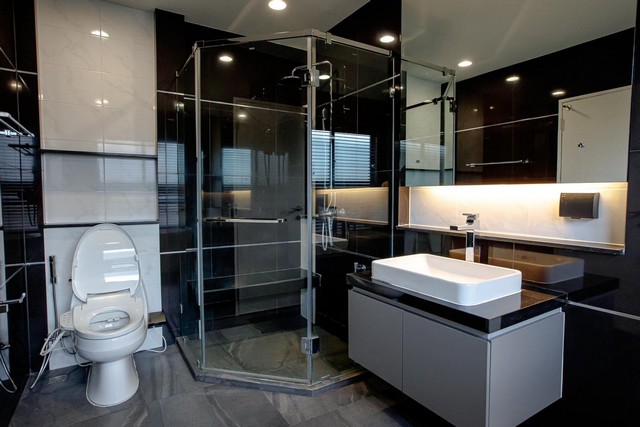 ให้เช่าบ้านหรู 2 ชั้น 82.2 ตรว. 4 ห้องนอน โครงการเศรษฐสิริ กรุงเทพกรีฑา 2 แปลงติดสวน ตกแต่งบิ้วอินพร้อมอยู่