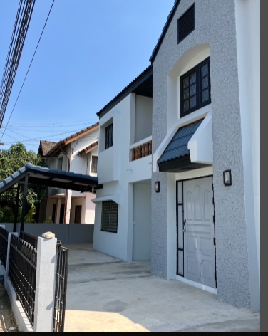 ขายบ้าน เนื้อที่ 43 ตรว หมู่บ้านอยู่สบาย กรุงเทพกรีฑา 39 สะพานสูง