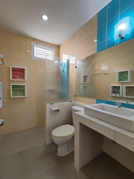 ขายด่วน!!!  บ้านเดี่ยว หมู่บ้านวรรณสิริ โรงโป๊ะ,ชลบุรี