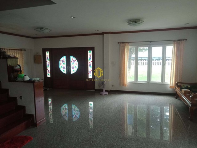 ขายบ้านเดี่ยว 2 ชั้น พร้อมโกดัง เนื้อที่ 1 ไร่ 2 งาน ชลบุรี