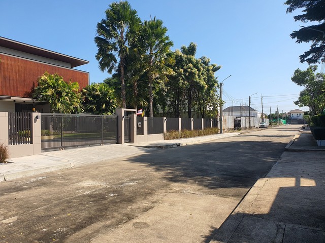 รหัสC5920 ขายบ้านเดี่ยว 2ชั้น หมู่บ้านปัญญาอินทรา P7 เนื้อที่ 300 ตารางวา ใกล้แฟชั่นไอส์แลนด์