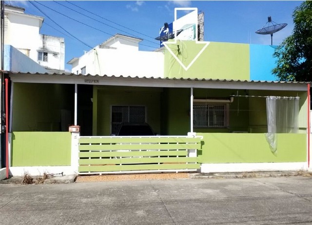   รายละเอียดเพิ่มเติม Code ID : PSC00725  ราคาขาย  1,440,000   บาท- ขนาดพื้นที่ :  32.00 ตร.ว  - พื้นที่ใช้สอย :   124.69 ตร.ม.- จำนวนห้อง :   2 ห้องนอน 1 ห้องน้ำ- ที่จอดรถ :  1     คันพิกัดทรัพย์ : https://maps.app.goo.gl/8Lx24kvRA8n3KVrv8    สถานที่ใกล้เคียง- ใกล้  ตลาดศุภฤกษ์- ใกล้  โฮมโปร ศรีราชา - ใกล้  วัดเครือศรัทธาธรรม- ใกล้  โรงเรียนเทศบาลนครเจ้าพระยาสุรศักดิ์สอบถามเพิ่มเติม/นัดชมโทร. 097-419-5982(พลอย)โทร. 096-932-4624(ออมสิน)Line : @panaya (มี@ด้านหน้า)ปรึก�