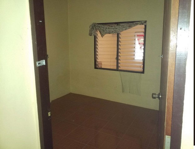 ขายทาวน์เฮ้าส์  1 ห้องนอน 1 ห้องน้ำ อ.สัตหีบ จ.ชลบุรี PSC00714