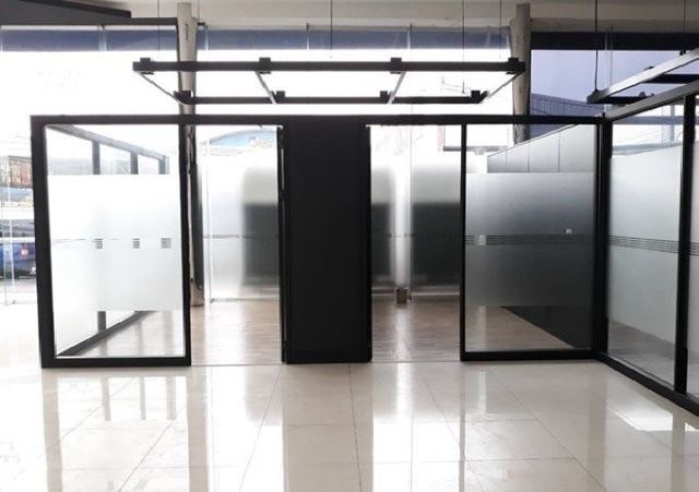 ให้เช่าโชว์รูมพร้อมสำนักงาน 1344 ตรม. ย่านศรีนครินทร์ ติดถนนใหญ่ ทำเลดีมาก เหมาะทำเป็น โชว์รูม