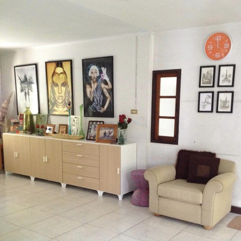 ขายบ้านเดี่ยว 2 ชั้น 120 ตรว. หมู่บ้านสัมมากร รามคำแหง 112 พื้นที่สวนร่มรื่น ต้นไม้ใหญ่ ตกแต่งแบบรีสอร์ท ติดรถไฟฟ้าสถานี สัมมากร