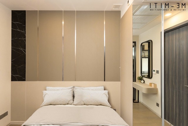 Ashton Asoke, nice, clean, peaceful, 11th floor, BTS Asoke.***Service for selling/renting houses, condos and giving advice. If interested, contact at any time***Interested in additional details or pictures or making an appointment to see the room?Contact EkachaiT. 089-799-5598Line ID: @auiauiaui001 (add @ in front) (Agent Post)-------------------------------------------------- ------------Room type: 1 bedroom, 1 bathroomSize 31 sq m., 11th floorClean room, beautifully decorated, ready to move in.details-------------------------------------------------- ------------Rental price: 25,000 baht per month-------------------------------------------------- ------------* furniture- wardrobe- Built-in kitchen- Bed with mattress- Sofa-------------------------------------------------- ------------*Facilities worth using- Social Club- Sauna room- library- Fitness- Sky Lounge-------------------------------------------------- ------------*Nearby important places (Based on information from Google Map)