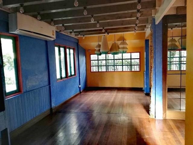 PO185ให้เช่าบ้าน ถนนสุขุมวิท 63 (เอกมัย) กลางเอกมัย 300 ตรว. เหมาะทำธุรกิจ จอดรถโดยรวมประมาณ 10-12