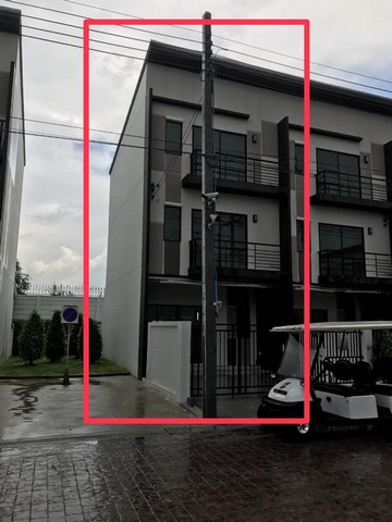 [B807]ให้เช่า 17k ทาวน์โฮม หลังมุม หน้าบ้านเป็นสวนโครงการ บ้านกลางเมืองนวมิทร์ 42 เขตบึงกุ่ม (ต้อนรับสัตว์เลี้ยงขนาดเล็ก)ทาวน์โฮม 3 ชั้น หลังมุม 20 ตร.วา พื้นที่ใช้สอย 150 ตร.ม 3 ห้องนอน 3 ห้องน้ำ  หน้ากว้าง 5 เมตร จอดรถได้ 2 คัน  แอร์ 3 ตัว , เครื่องทำน้ำอุ่น , ปั้มน้ำ คลับเฮาส์ / สระว่ายน้ำ (ระบบเกลือ และสระเด็ก) / ฟิตเนส /สวนสาธารณะ17,000.-/เดือน สัญญาขั้นต่ำ 1 ปี ค่าประกัน 2 เดือน ค่าเช่าล