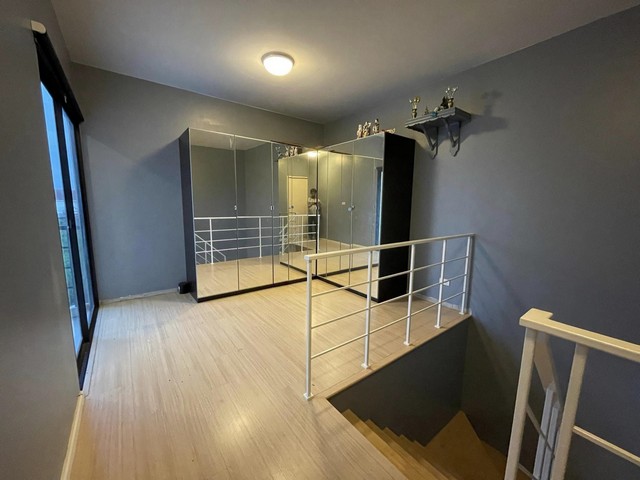 [B807]ให้เช่า 17k ทาวน์โฮม หลังมุม หน้าบ้านเป็นสวนโครงการ บ้านกลางเมืองนวมิทร์ 42 เขตบึงกุ่ม (ต้อนรับสัตว์เลี้ยงขนาดเล็ก)