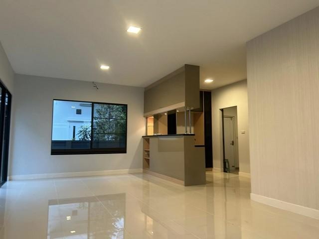 C4275 ให้เช่าและขายบ้านเดี่ยว 2 ชั้น โครงการมัณฑนา รามอินทรา-วงแหวน ถนนกาญจนาภิเษก ใกล้แฟชั่นไอส์แลนด์