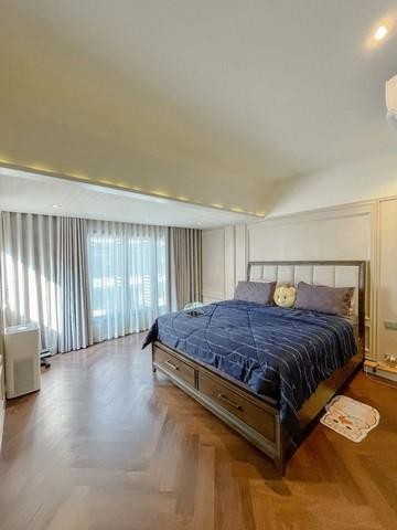 C4269 ขายทาวน์โฮม 2 ชั้นครึ่ง พร้อมเฟอร์นิเจอร์ ย่านสุขุมวิท71 ปรีดี42 หลังมุม ใกล้แยกคลองตัน BTSพระโขนง ARLรามคำแหง