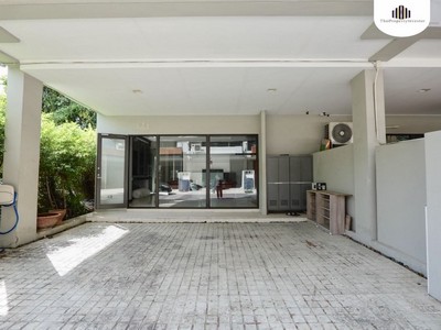 ขายถูกโฮมออฟฟิศหลังมุม เมสโต้ เกษตร-นวมินทร์ พื้นที่ 35.4 ตารางวา พื้นที่ใช้สอย 246 ตารางเมตร จำนวน 3.5 ชั้น ( รวมชั้นลอย )