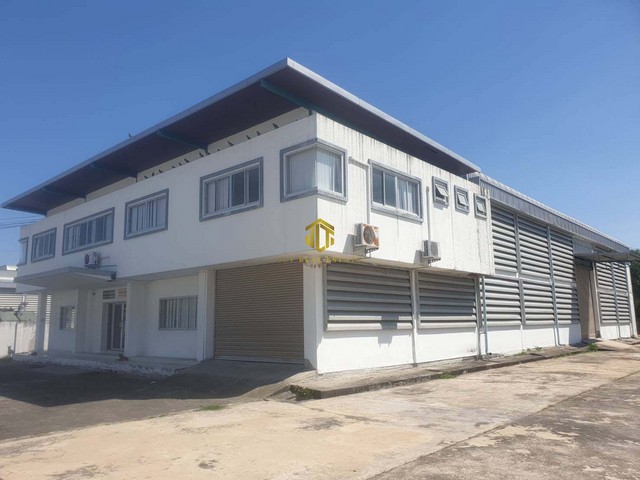 ขายโรงงานและที่ดิน ผังม่วง ใกล้ถนนสุขุมวิทรหัสทรัพย์ : FS122(กรุณาใช้รหัสนี้ในการสอบถาม FS122)ขายโรงงานและที่ดินใกล้ถนนสุขุมวิทผังสีม่วง ขอรง.4 ได้ไฟฟ้า 3 เฟส น้ำประปาถนนโครงการกว้าง 16 เมตรรถเทรลเลอร์เข้าออกสะดวกโรงงานทั้งหมด 4 ยูนิตโรงงานขนาด 800 ตรม. (20x40)สำนักงาน 2 ชั้นขนาด 280 ตรม. (20x14)เนื้อที่ทั้งหมด 932 ตรว. – 1022 ตรว.พื้นรับน้ำหนัก 3 ตัน/ตรม.ราคาขาย 38,000,000 – 42,000,000 บาทค่าโอนผู้ซื