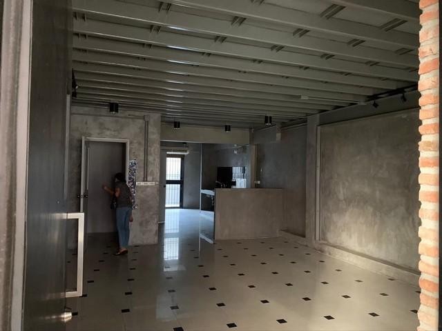 PB3669 ขายทาวน์โฮม 4 ชั้น ย่านสุทธิสาร บ้านหลังุมม เหมาะทำออฟฟิศหรืออยู่อาศัย