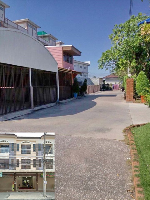 ให้เช่าอาคารพาณิชย์ถูกสุดใน3โลก  นาป่า ชลบุรี  โรบินสัน โลตัส อมตะนครเฟส3 3ชั้น 3นอน 3น้ำ  2จอดรถ 32ตรว. 389ตรม.