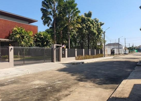 ขายบ้านเดี่ย2 ชั้น บ้านปัญญาอินทรา ใกล้ซาฟารีเวิล์ด เนื้อที่ 300 ตรว มี 3 นอน 3 น้ำ