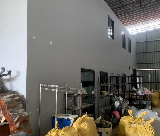 ให้เช่าโกดัง 390 ตรม ลาดพร้าว 101 ซอยโพธิ์แก้ว พร้อมใช้งาน