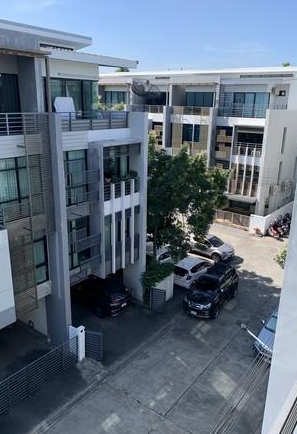 ขายโฮมออฟฟิศ 4 ชั้น  เนอวาน่า แอท เวิร์ค พระราม 9 รามคำแหง ใกล้ทางด่วน ห้างเดอะไนน์