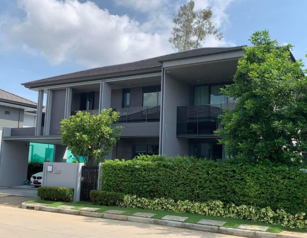 ขายบ้านเดี่ยว 2 ชั้น เศรษฐสิริ กรุงเทพกรีฑา 2 ศรีนครินทร์ ร่มเกล้า มี 4 ห้องนอน 4 ห้องน้ำ เนื้อที่ 82 ตรว