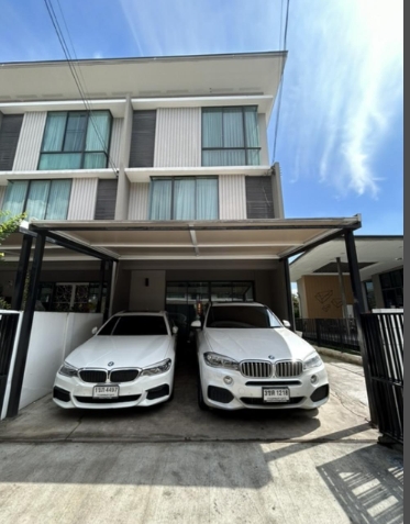 ให้เช่าและขายทาวน์โฮม 3 ชั้น พฤกษาวิลล์ 81 รามคำแหง – เสรีไทย แปลงมุม ติดสวน