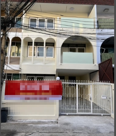 ขายบ้าน เนื้อที่ 21 ตรว ย่านดินแดง พระราม 9 ใกล้เซ็นทรัลพระราม9