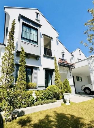 ให้เช่าและขายบ้านเดี่ยว 2 ชั้น นันทวัน พระราม9-กรุงเทพกรีฑาตัดใหม่ เนื้อที่ 43 ตรว มี 4 นอน 5 น้ำ