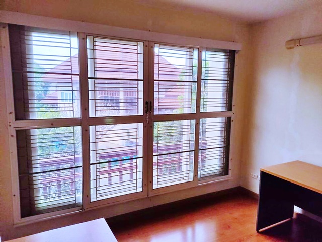 เทิดราชัน ให้เช่าทาวน์โฮม 3นอน 3น้ำ 3ชั้น เขตดอนเมือง  21 ตารางวา 250 ตร.ม. นาวงประชาพัฒนา 5000 หลังคาเรือน รายา