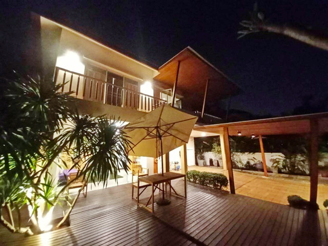 เซนต์ แอนดรูว์ อะคาเดีย 64,999 ฺB-M วิลล่า ศรีนครินทร์ ศรีด่าน20-22  นานาชาติไทย-สิงคโปร์ นานาชาติบางกอกพัฒนา ให้เช่าบ้านใหญ่มาก เฟอร์ครบ 82 ตร.ว 222ตรม. 3นอน น่าอยู่ Villa Srinakarin Sridan 20-22 Thai-Singapore Inter Saint Andrews Acadia 64,999 ฺB-M BangkokPattana Inter Very large house for rent fully fur 82 sq.wa 222sqm 3bed เนื้อที่ 82 ตร.ว พื้นที่ใช้สอย 222 ตร.ม 3 ห้องนอน 3 ห้องน้ำ  1 ห้องแม่บ้าน จอดรถ 2 คัน   แอร์ครบ โต๊ะ ตู้ เตียง ตรงปกสถานที่ใกล้เคียง - สถานีรถไฟฟ้าสายสีเหลือง   ศรี