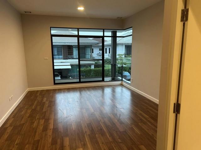 ขายบ้านเดี่ยว 2 ชั้น โครงการมัณฑนา รามอินทรา-วงแหวน ถ.กาญจนาภิเษก