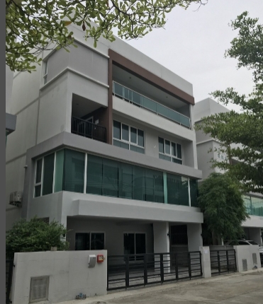  ขายโฮมออฟฟิศ 4 ชั้น เดอะ เทอร์มินอล สุวรรณภูมิ เนื้อที่ 192 ตรว มีลิฟท์ 4 ห้องนอน 4 ห้องน้ำ