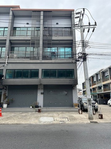 RTJ1581ให้เช่าทาวโฮม หลังมุม3ชั้น+ชั้นลอย ซอยรามคำแหง 21 สามารถเข้า-ออกเลียบด่วนเอกมัย รามอินทราโครงการ The Prime เนื้อที่ ประมาณ20 ตร.ว. 3ห้องนอน3ห้องน้ำ  มีที่จอดรถหน้าตึก 1 คัน ด้านข้าง 2 คัน รวม 3 คันสนใจติดต่อ : คุณเจี๊ยบ 092-851-6969Line : keti2522**พร้อมเข้าอยู่กลางเดือน มกราคม 2567 **ราคาเช่า 30,000/เดือน  เงินประกัน 2 เดือน/ ค่าเช่าล่วงหน้า 1 เดือนซ.รามคำแหง 21 ถ.รามคำแหง แขวงหัวหมาก เขตบางกะปิ กรุงเ