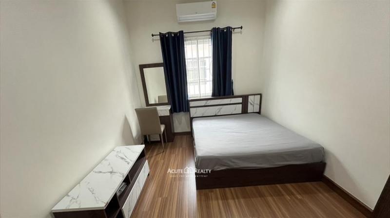 ขายด่วนทาวน์เฮ้าส์ 2 ชั้น หมู่บ้าน ไอลีฟ ไพร์ม กม.14 พร้อมบิ้วอิน มีระบบระบายอากาศทั้งหลัง