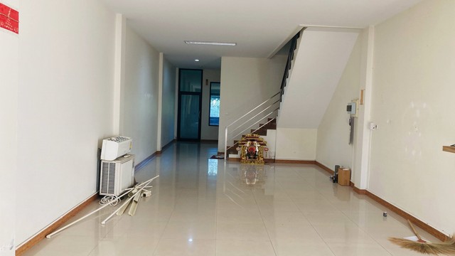 ขายทาวน์เฮ้าส์ 2 ชั้น 23.7 ตรว.  บ้านโพธิ์ ซอย 11  อ.เมือง จ.ตรัง    ZST181