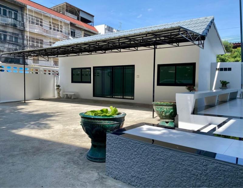 CH894-BH-RE1 ให้่าบ้านเดี่ยวขนาดใหญ่ 2 หลัง 2 ชั้น ย่านพระปฐมเจดีย์ นครปฐม ขนาด 100 ตรว.  4 นอน