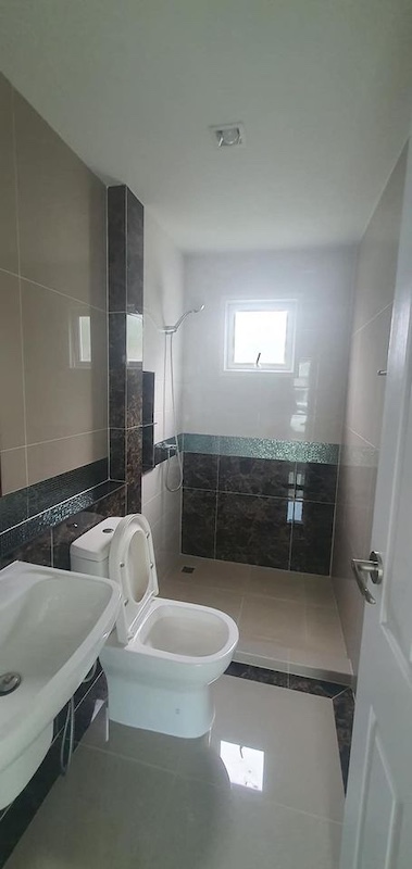 BH2572 ปล่อยเช่าบ้านใหม่ ไม่เคยเข้าอยู่ มบ.โกลเด้น นีโอเเจ้งวัฒนะ ตรงข้ามเมืองทองธานี โครงการติดถนนใหญ่