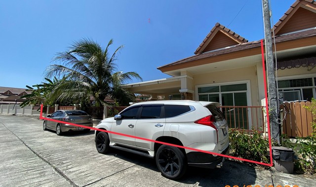 รายละเอียดเพิ่มเติมCode ID :    PKK02-13331ราคาขาย       5,000,000 บาท- ขนาดพื้นที่ :  88.90 ตร.ว  - พื้นที่ใช้สอย :     128.40 ตร.ม - จำนวนห้อง :   2 ห้องนอน 2 ห้องน้ำ - ที่จอดรถ :   1-2 คัน- บ้านเดี่ยว :      1 ชั้น- บ้านเดี่ยวหันทางทิศ : -- อายุอาคาร :    9 ปีพิกัดทรัพย์  :    https://maps.app.goo.gl/sgmghXLFuvumfkpC6สถานที่ใกล้เคียง- ใกล้โลตัส ป่าคลอก - ใกล้โลตัส โกเฟรช บ้านดอน ภูเก็ต - ใกล้วัดเมืองใหม่- ใกล้โรงเรียนเมืองถลางสอบถามเพิ่มเติม/นัดชมโทร. 097-4