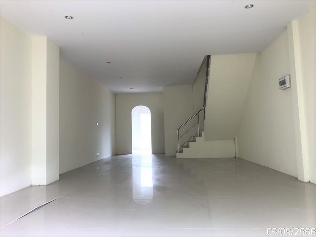 ขายอาคารพาณิชย์ใกล้ ตลาดริมน้ำย้อนยุค อำเภอทุ่งใหญ่ จังหวัดนครศรีธรรมราช PKK04-05199