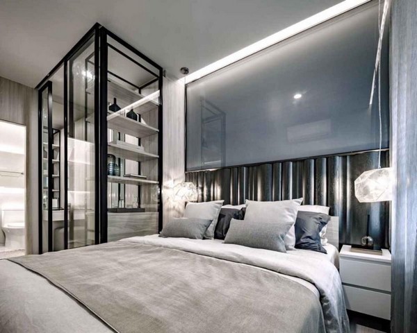 Sub0898ขายดาวน์ Nue Noble รัชดา-ลาดพร้าว   ชั้น 17 A5 ห้องมุม วิวดี (เจ้าของขายเอง)- 1 Bedroom ขนาด 30.5 ตรม. (Full Furnished)- ชั้น 17 A5 ห้องมุม ทิศเหนือ (ฝั่งทิศเหนือโครงการขายหมดแล้ว)- โครงการพร้อมเข้าอยู่ เดือน ก.พ. 67**ขายดาวน์ 670,000 บาท**  (ผ่อนดาวน์ครบแล้ว) - ขายเพราะต้องย้ายไปทำงานต่างจังหวัด- ราคาสุทธิ 3,685,000 บาท- มีส่วนลดวันโอน 285,000 บาท (จองช่วง Presale)- ยอดชำระวันโอน 2,824,000 บาท** ไม่มีค่าเปลี่ยนสัญญาครับ ติดต่อ : 088-22327