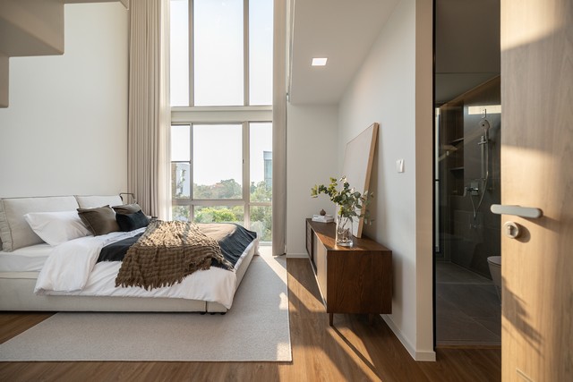 ให้เช่าบ้านเดี่ยว 3 ชั้น   VIVE Rama 9 ย่านสะพานสูง กรุงเทพกรีฑา บ้านหลังมุม ในโครงการ เป็นส่วนตัว