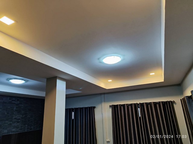 ขายด่วน ที่ดินติดถนนพร้อมบ้าน  อ.ไทรน้อย ต.ขุนศรี จ.นนทบุรี