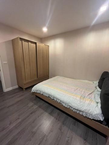 ขายดาวน์ Cerocco Bangna 36   ห้องขนาด 32.16 ตร.ม (ห้องชั้น 7 ทิศตะวันตกอบอุ่น ลมเย็นสบาย วิวสระว่ายน้ำ ได้ราคารอบพิเศษ ส่วนลด 70,000 บาทวันโอน  ขายดาวน์ 250,000 บาท ห้องนี้โครงการขายหมดแล้ว  โครงการใกล้ BTS ศรีเอี่ยม และ บางนา ลาดพร้าว สีน้ำเงิน และ สีเหลือง โครงการพร้อมเข้าอยู่ กลางปี 67 ห้องมุมนี้โครงการขายหมดแล้วในรอบ presalesห้องนี้ได้ส่วนลดรอบ VIP 70,000 บาท  (เงินคืนวันโอน)ห้องชั้น 7 ฝั่งทิศตะว