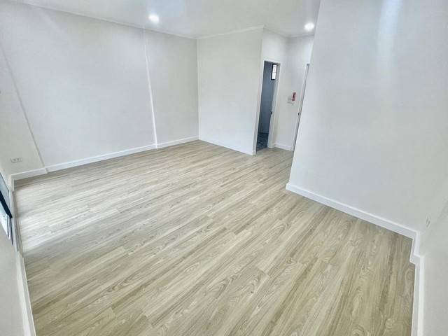 ขายหรือให้เช่าทาวโฮม3 ชั้นโครงการพาร์คแกลเลอรี่  บ้านสวยสไตล์วินเทจย่านประชาชื่น หลังม.ธุรกิจบัณฑิต