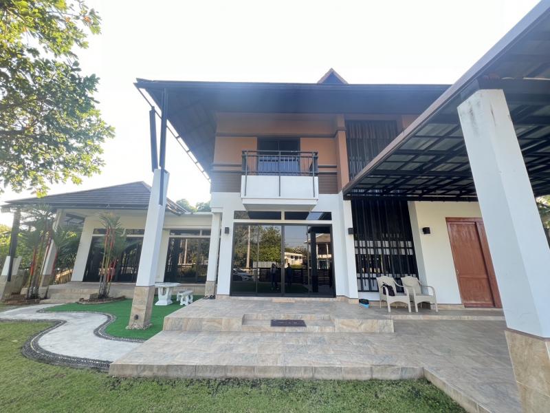 SW000673ขายบ้านเดี่ยว หมู่บ้าน ล้านนา มนตรา เชียงใหม่โลเคชัน       : หนองควาย เชียงใหม่ขนาดที่ดิน    :   164 ตารางวาพื้นที่ใช้สอย  :     350 ตารางเมตรจำนวนชั้น    :        2      ชั้นประเภทบ้าน  :       4ห้องนอน   5ห้องน้ำ ที่จอดรถ      :      2ราคาขาย :  14,000,000บาท โอนคนละครึ่งสถานที่ใกล้เคียง-  เชียงใหม่ไนท์ซาฟารี-  วัดพระธาตุดอยคำ-  อุทยานราชพฤกษ์-  มหาวิทยาลัยเชียงใหม่- โรงเรียนนานาชาติ ปัญญาเด่นสนใจติดต่อ Lin