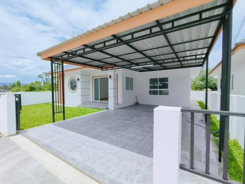 บ้านเดี่ยวสร้างใหม่ เชียงใหม่ ใกล้มหาวิทยาลัยแม่โจ้ เดินทางสะดวก ราคาไม่เกิน 2.2 ล้านบาท