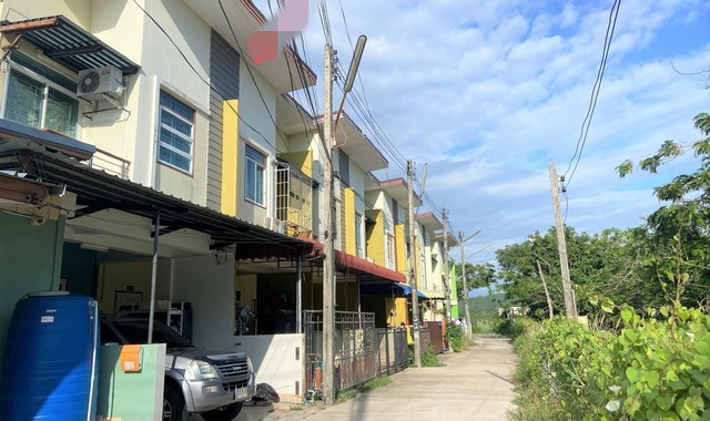 ขายทาวน์เฮ้าส์      อำเภอสิงหนคร  สงขลา (PKK03-05714)