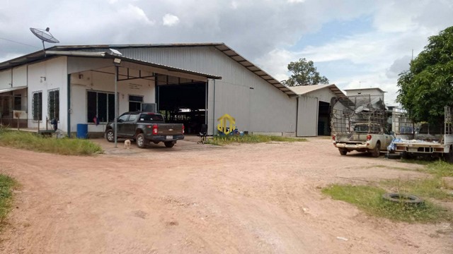 ขายโรงงานเนื้อที่ 5 ไร่ อยู่วังเย็นรหัสทรัพย์ : FS156(กรุณาใช้รหัสนี้ในการสอบถาม FS156)โรงงานติดถนนคอนกรีตมีออฟฟิศมีห้องพักคนงานหลายห้องพื้นที่สีเหลืองอ่อน มีใบรง.ไฟฟ้า 3 เฟส น้ำบาดาลรถ 6 ล้อเข้าออกได้พิกัด : ต.วังเย็น อ.แปลงยาว จ.ฉะเชิงเทราราคาขาย 2,000,000 บาท/ไร่Tel : 062-6284052 (Khun Jay)Line ID : 0626284052Facebook Fanpage : JLT Real Estate ซื้อ/ขาย/เช่า โรงงาน บ้าน ที่ดิน อสังหาริมทรัพย์ทุกชนิด